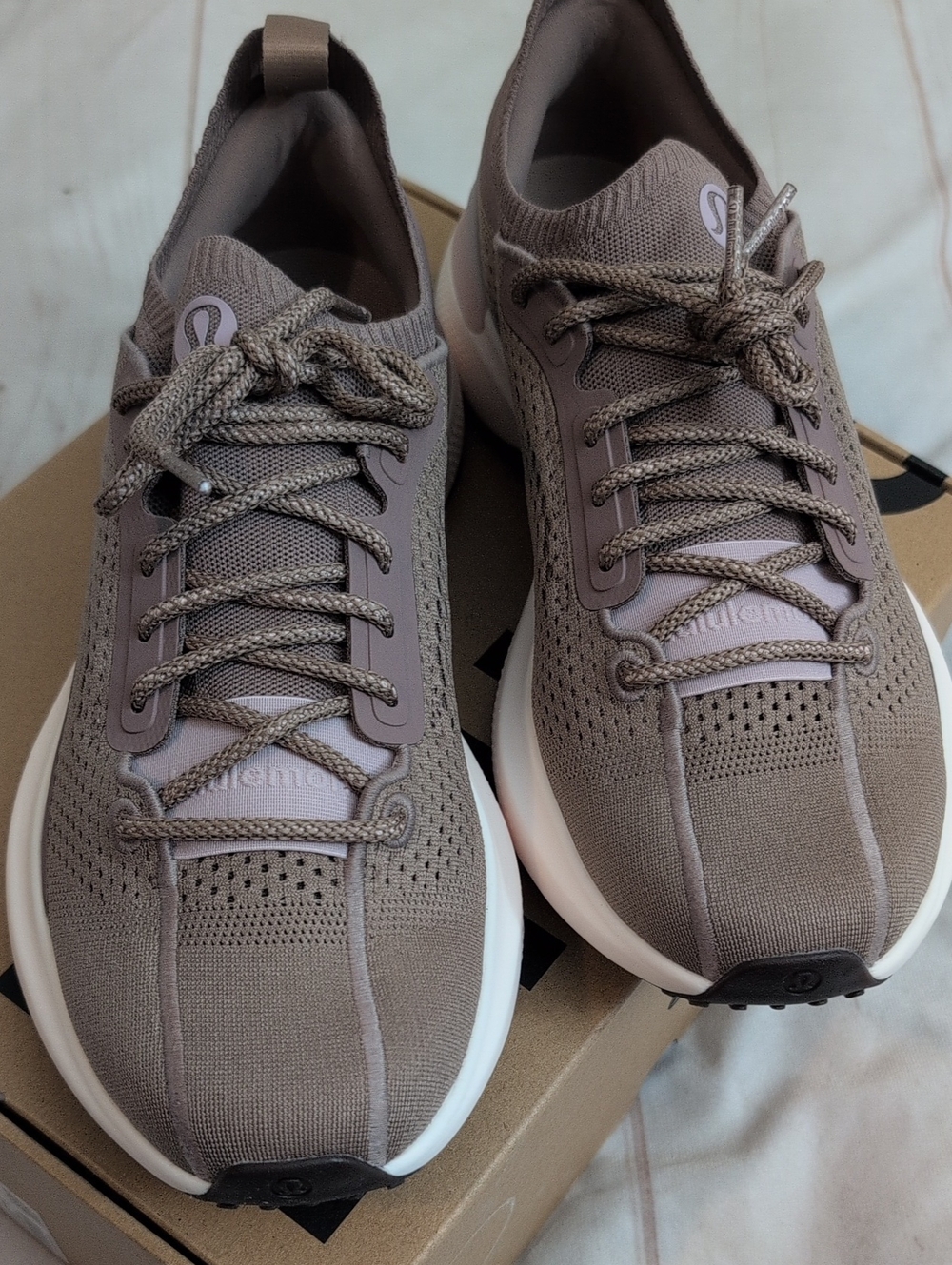 Lululemon Chargefeel 3 Workout Shoes Women’s 10.5 Hailstone Grey Pink NIB